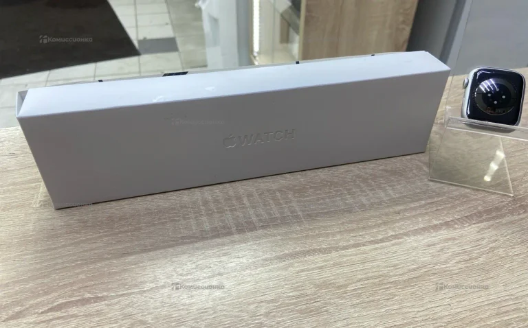 Часы Apple Watch 8 45mm