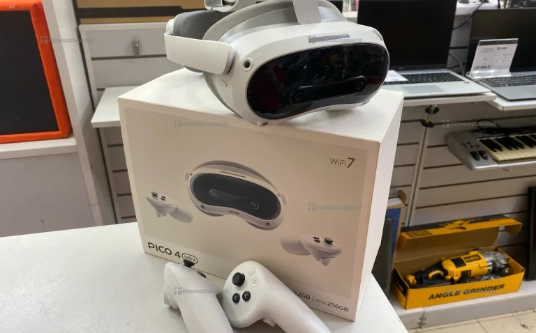 Pico- Шлем Виртуальной Реальности Pico 4 Ultra 12/