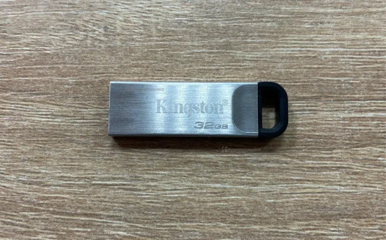 USB флешка Kingston 32gb