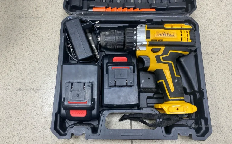 Шуроповерт Dewalt lion dril