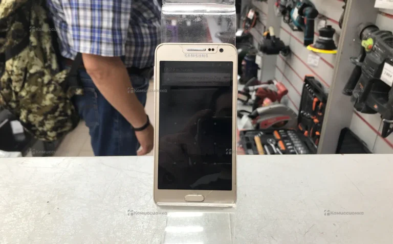 Samsung galaxy a3 16Гб