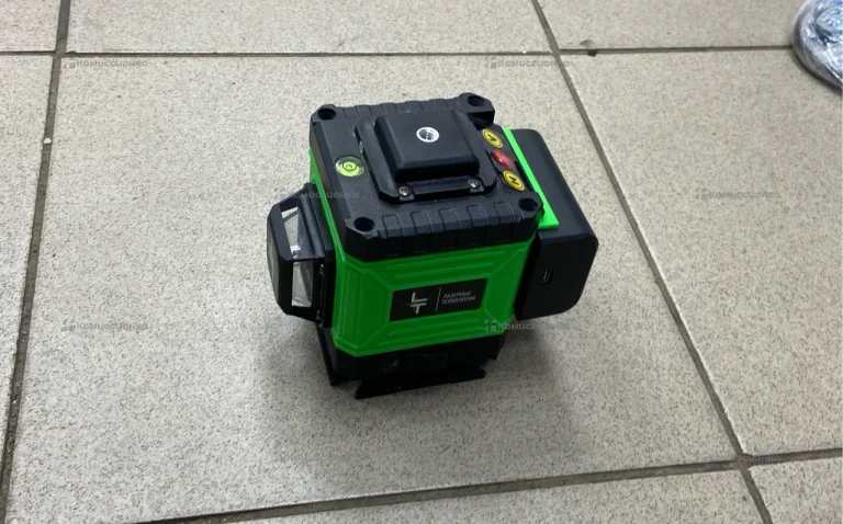 Лазерный уровень 3D A12