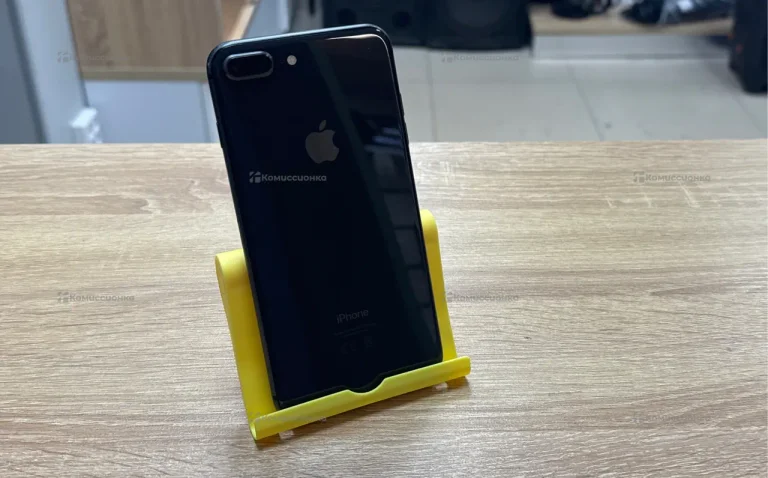 Apple iPhone 8 Plus 64
