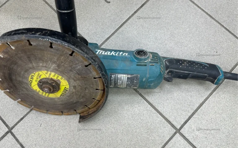 УШМ makita GA9050