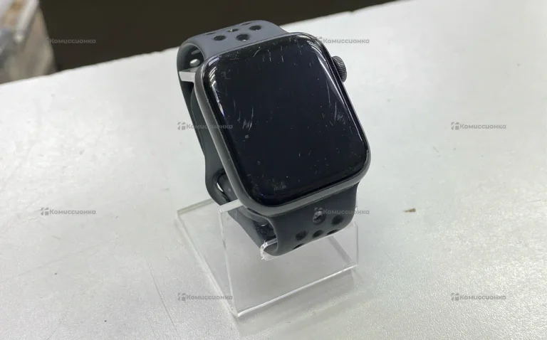 Часы Apple Watch SE 44мм