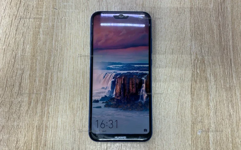 Huawei P20 Lite 4/64Gb