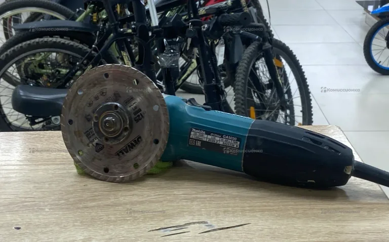 УШМ Makita GA5030R