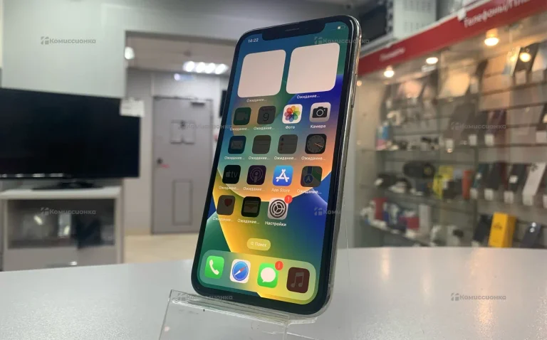 Apple iPhone X 3/64 ГБ