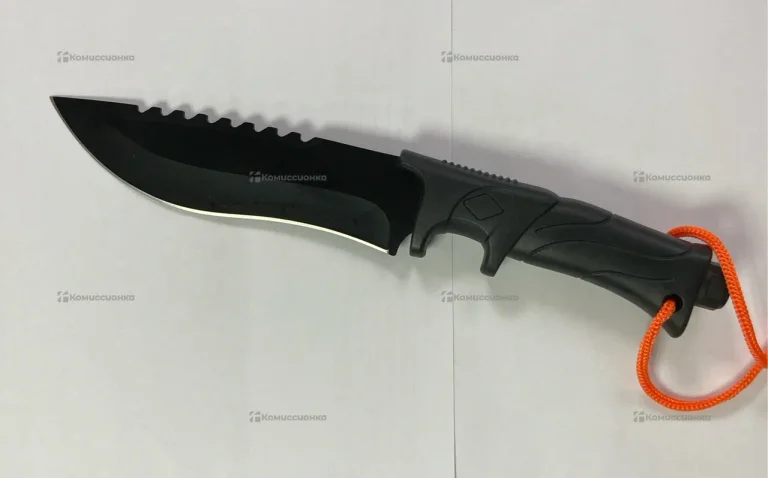 Нож туристический