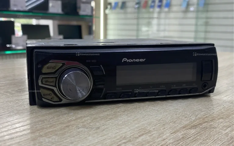 Автомагнитола  pioneer mvh-160ui