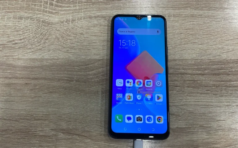 Tecno Spark 8C 3/64 ГБ