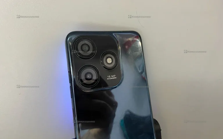Tecno Spark 10C 4/64 ГБ