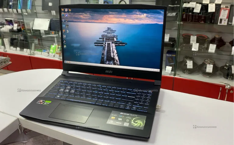 Ноутбук MSI Bravo C7V