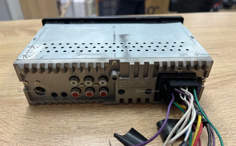 Автомагнитола  Aura AMH-760SP