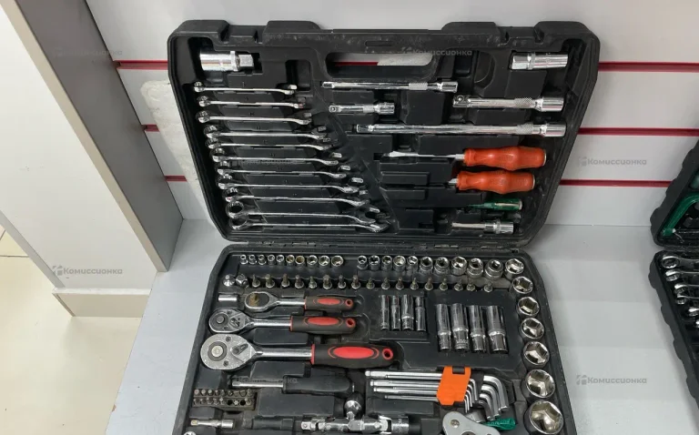 Автомобильный набор 121 PCS