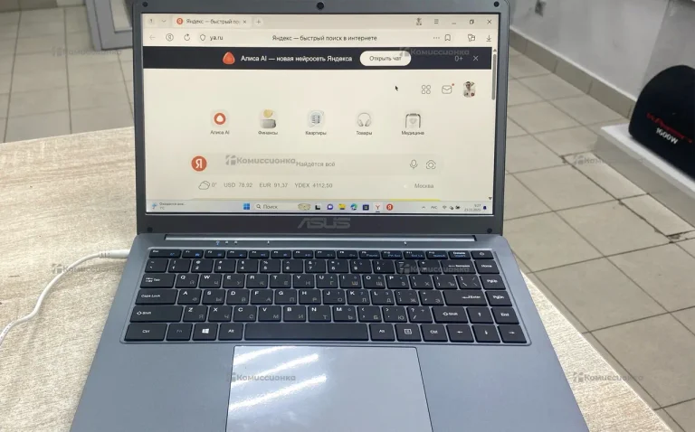 Ноутбук  ASUS Default