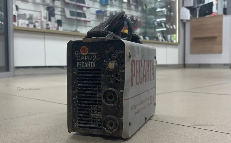 Инверторный сварочный аппарат Ресанта САИ 220А