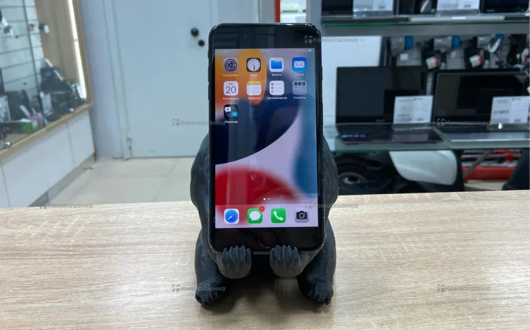 Apple iPhone 7 Plus 3/128 ГБ
