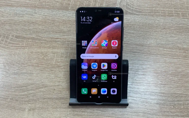 Xiaomi Mi 8 Lite 4/64 ГБ