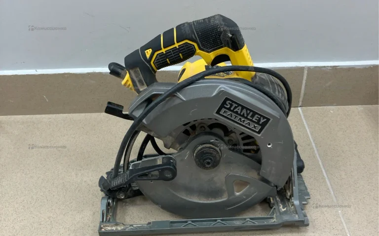 Циркулярная пила STANLEY FME301