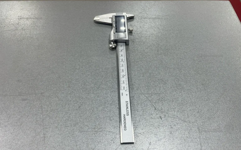 Цифровой штангенциркуль QST EXPRESS 0.01-150mm (St