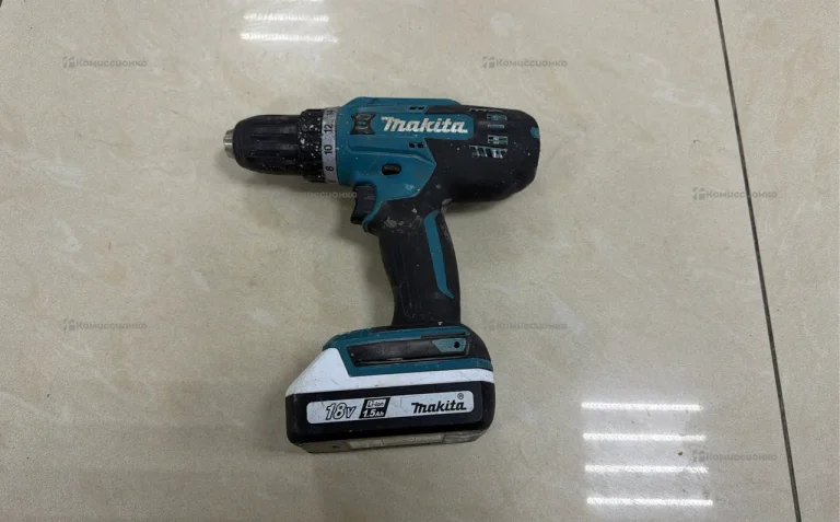 Аккумуляторный шуруповерт Makita DF488d