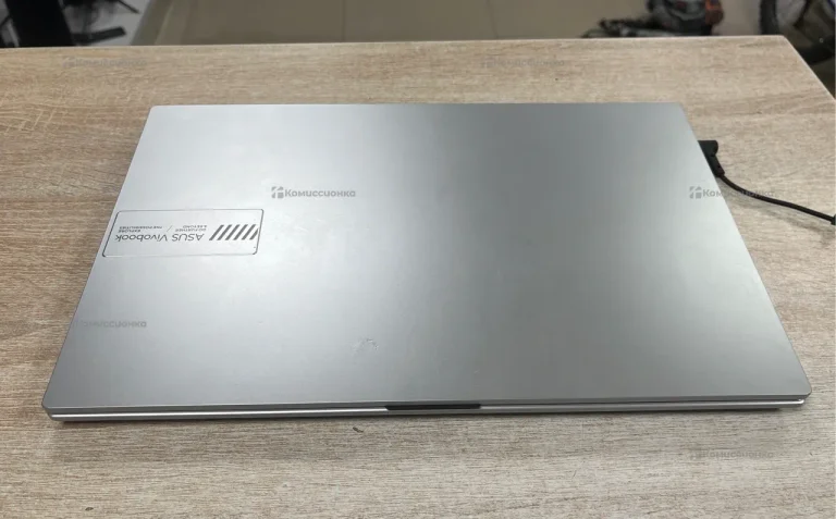 Ноутбук  ASUs VivoBook go 15