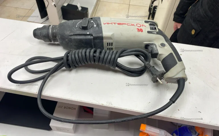 Перфоратор Интерскол П-30/900ЭР