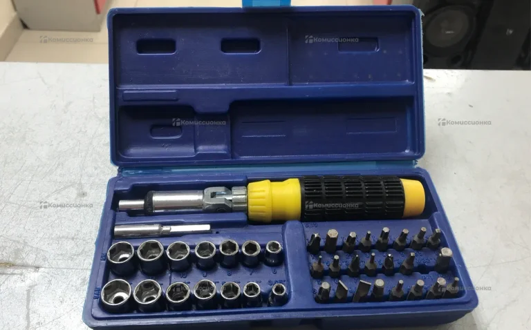 Набор отвертка с трещеткой