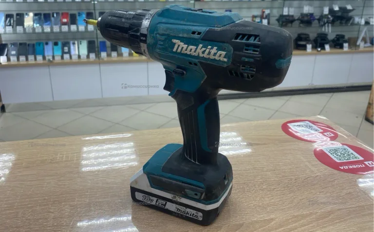 Шуруповерт Makita DF488D