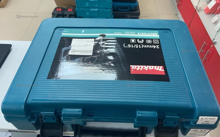 перфоратор MAKITA 2470 сетевой