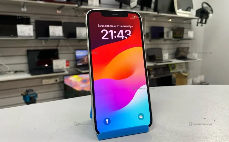Телефон Apple iPhone 12 4/128 ГБ