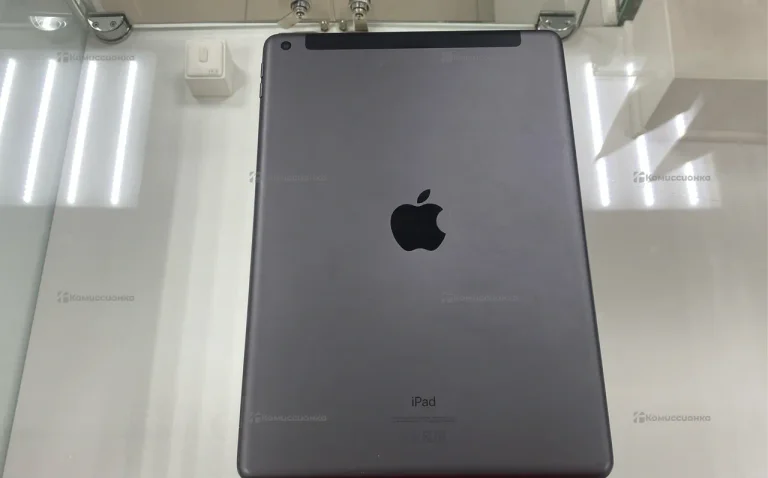 Планшет Apple iPad (8-го поколения) 32gb