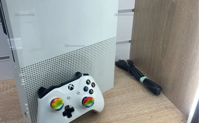 Приставка Xbox One S 500 ГБ