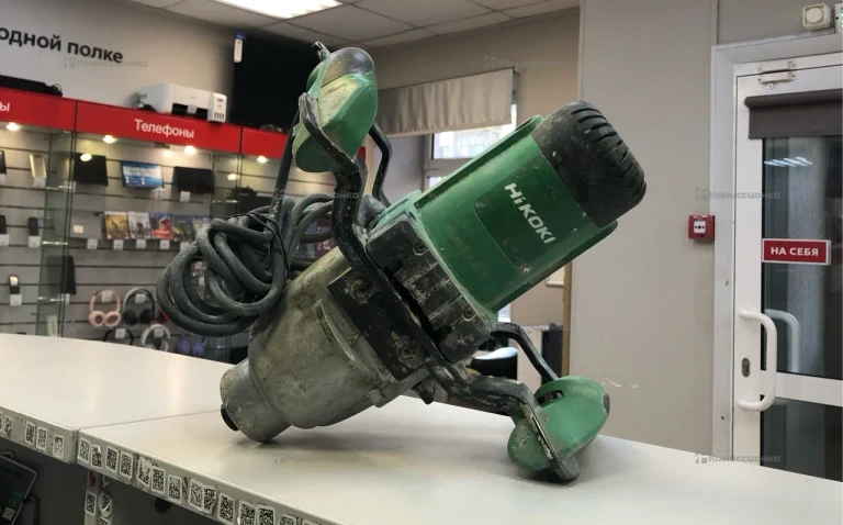 Строительный миксер HIKOKI UM12VST2