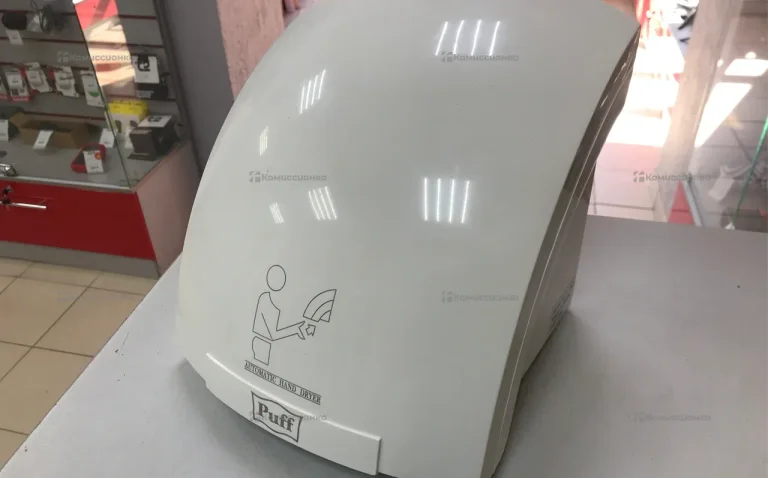 Электросушилка Puff 8820