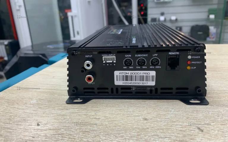 Усилитель  deaf bonce atom 2000.1 pro