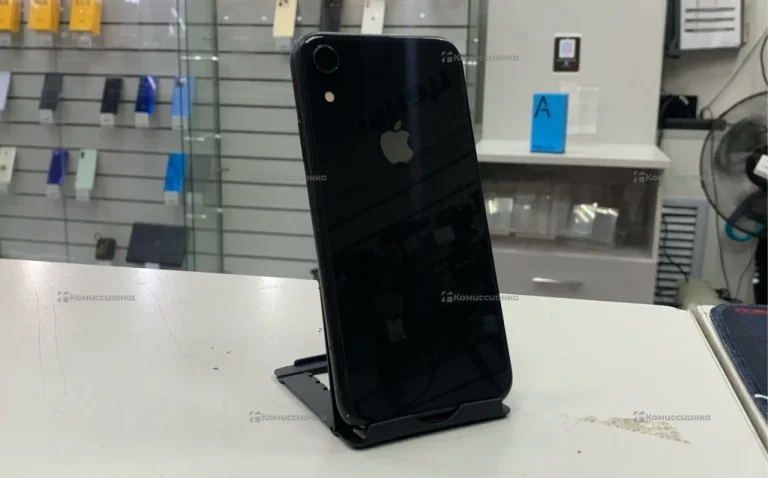 Apple iPhone X 3/64 ГБ