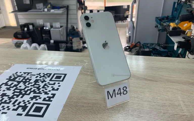 Apple iPhone 11 4/64 ГБ