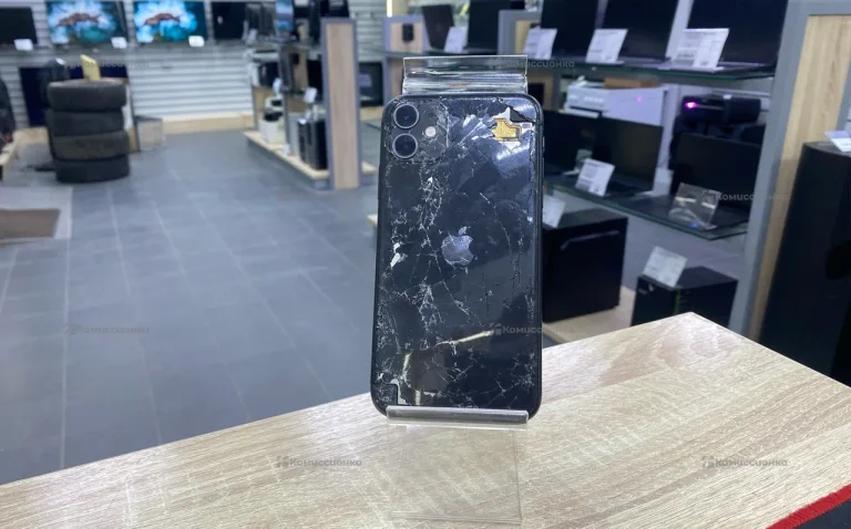 Apple iPhone 11 4/64 ГБ