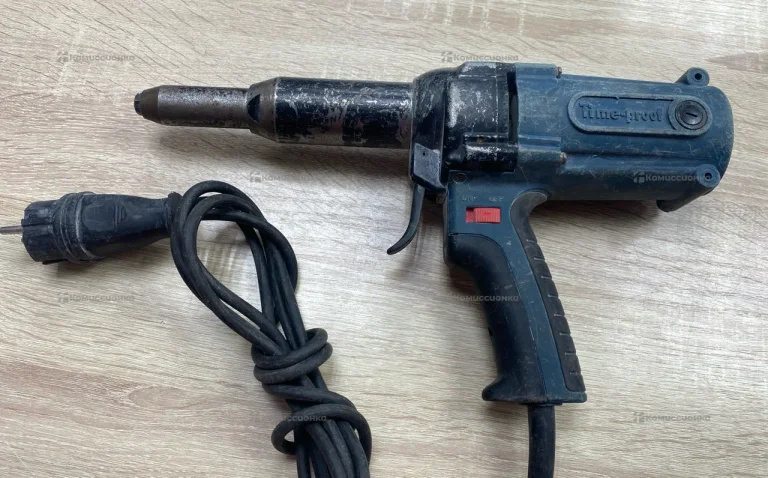 Заклёпочник TAC500A