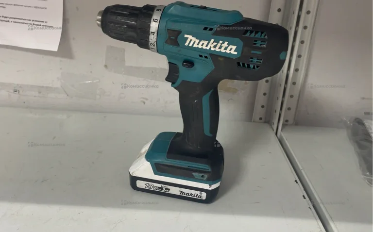 дрель шуруповерт Makita df488d
