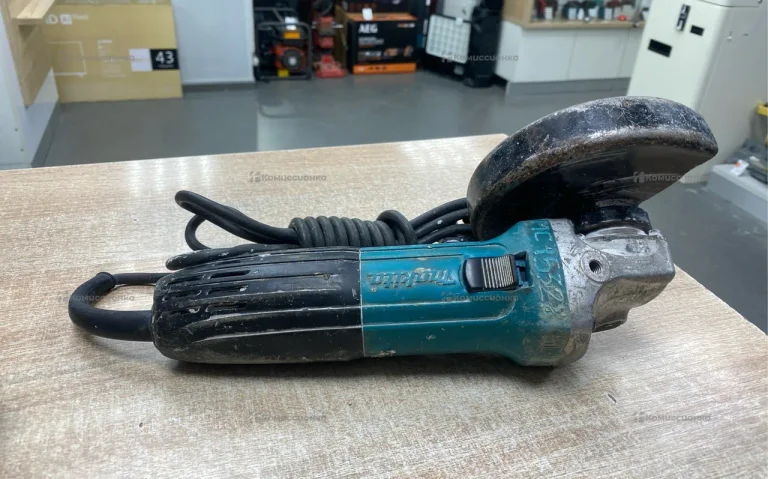 УШМ makita GA5030