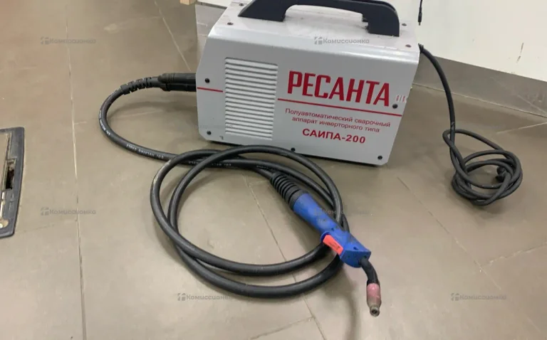 Сварочный аппарат РЕСАНТА САИПА-200