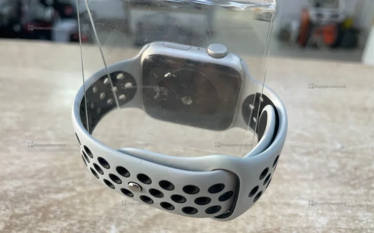 Apple Watch SE 44mm