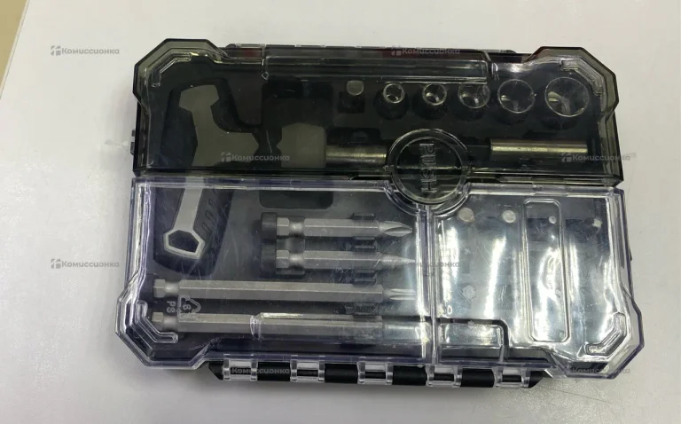 Набор бит и торцевых головок с рукояткой