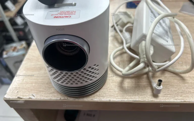 Проектор  LG HF80JS