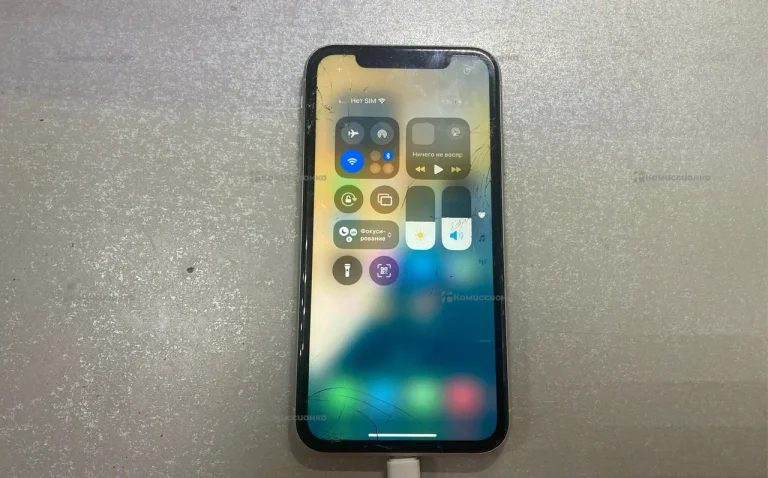 Apple iPhone XR 3/128 ГБ