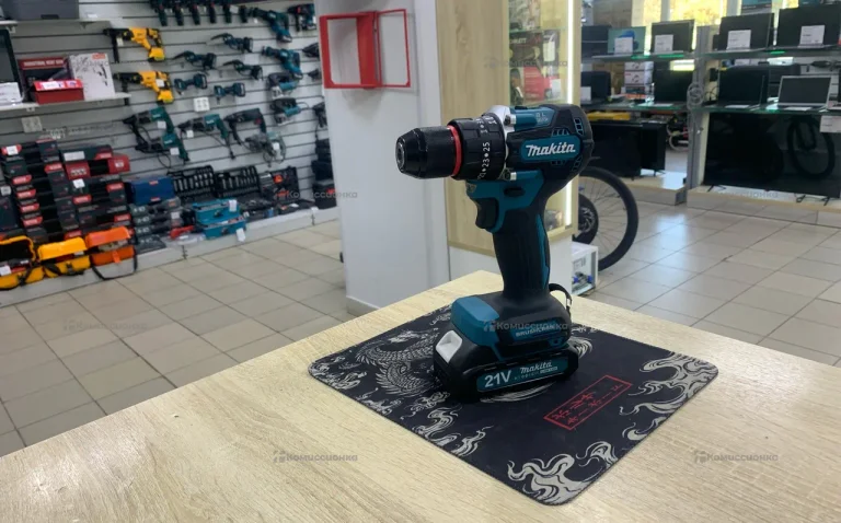 Шуруповерт Makita б/щ*