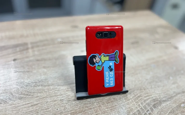 Nokia Lumia 820 1/8 ГБ